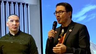 Peter Olsen atuarfiit pisortaasa isumasioqatigiinnerat
